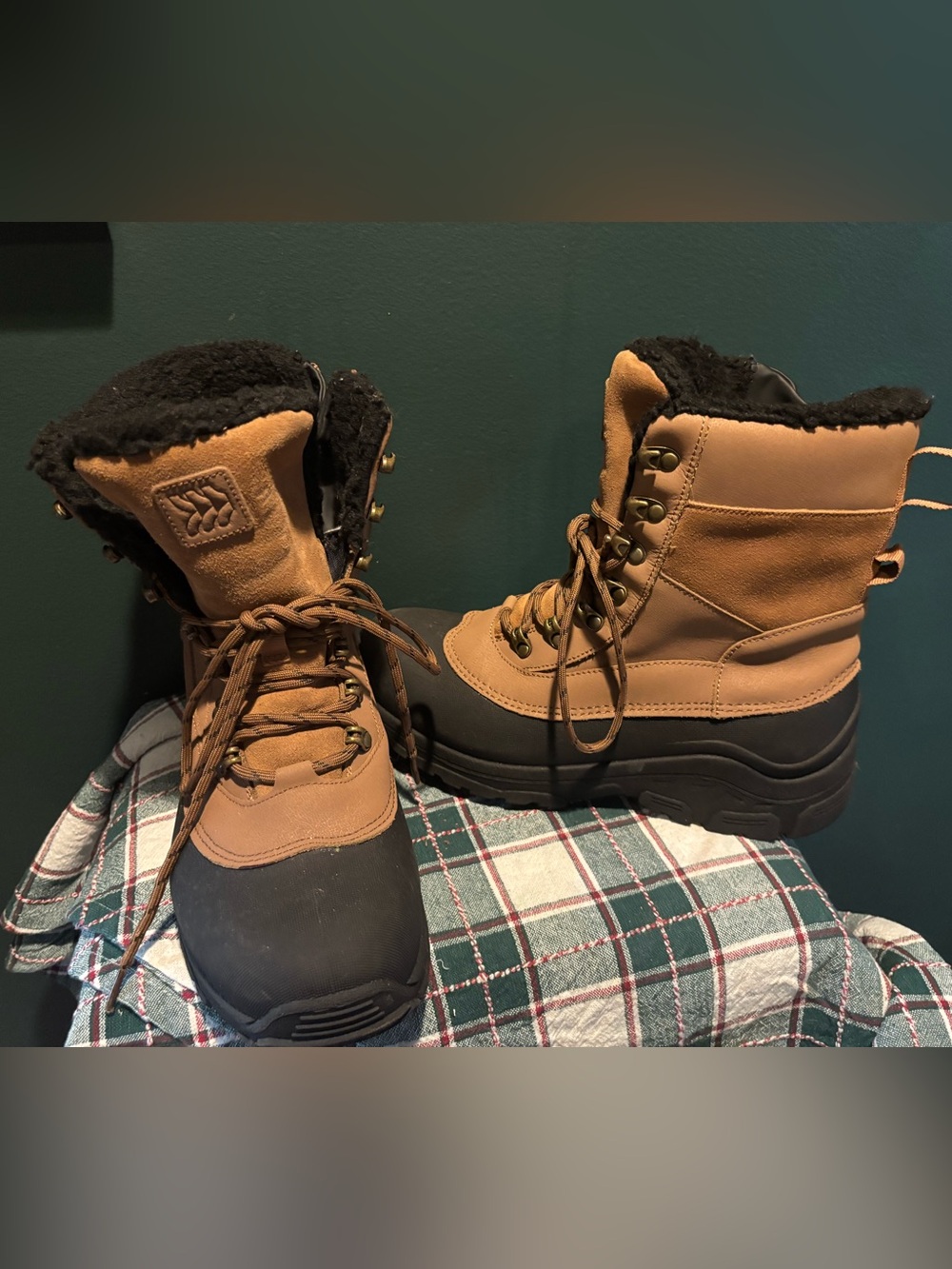 Brown Winter Lace-Up Insulated Boots